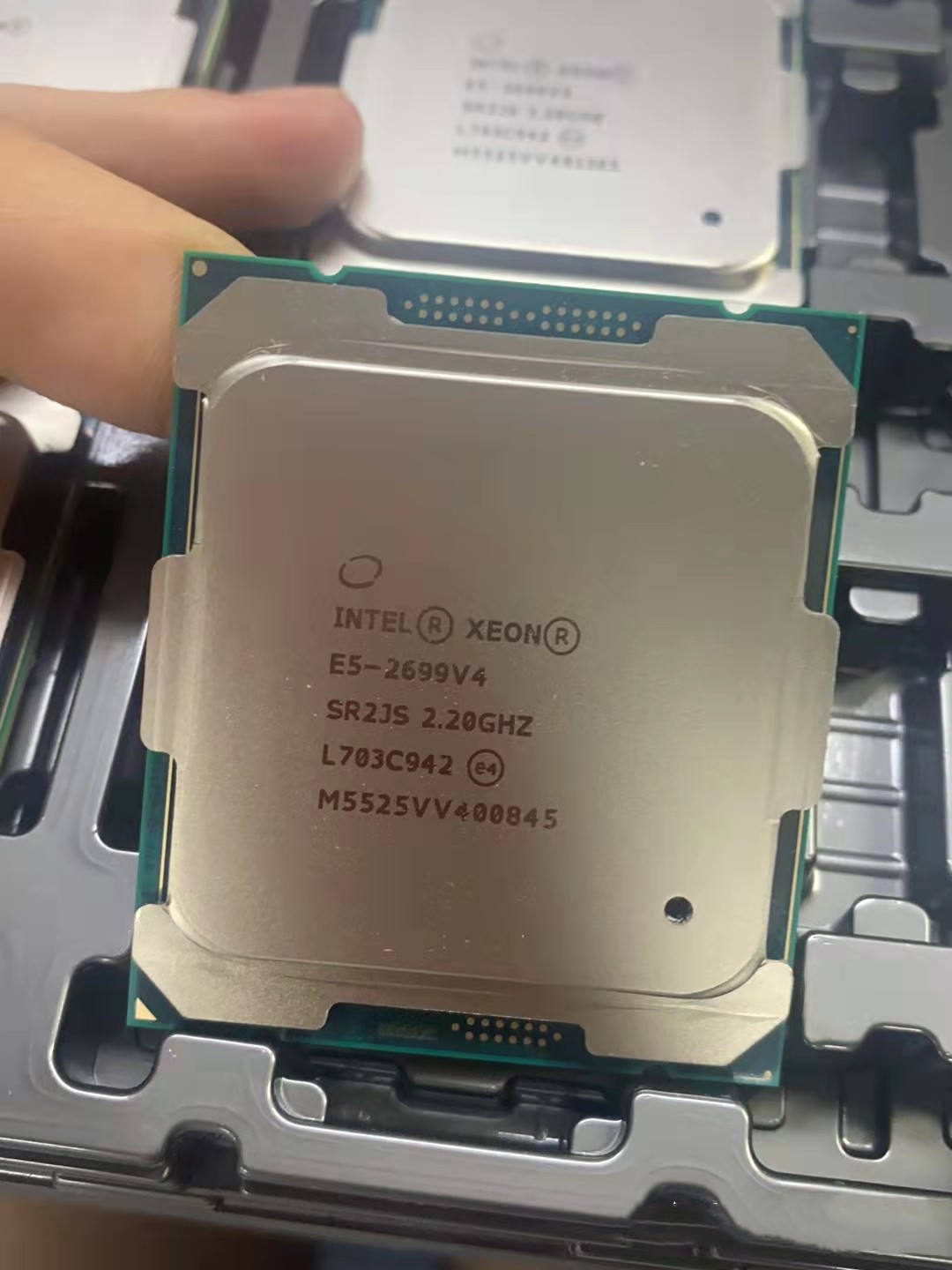Оригинальный серверный процесс – обзор и цена E5 2699 V4